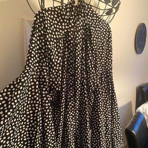 New Plus Size Black / White Ruffle Wrap Blouse!